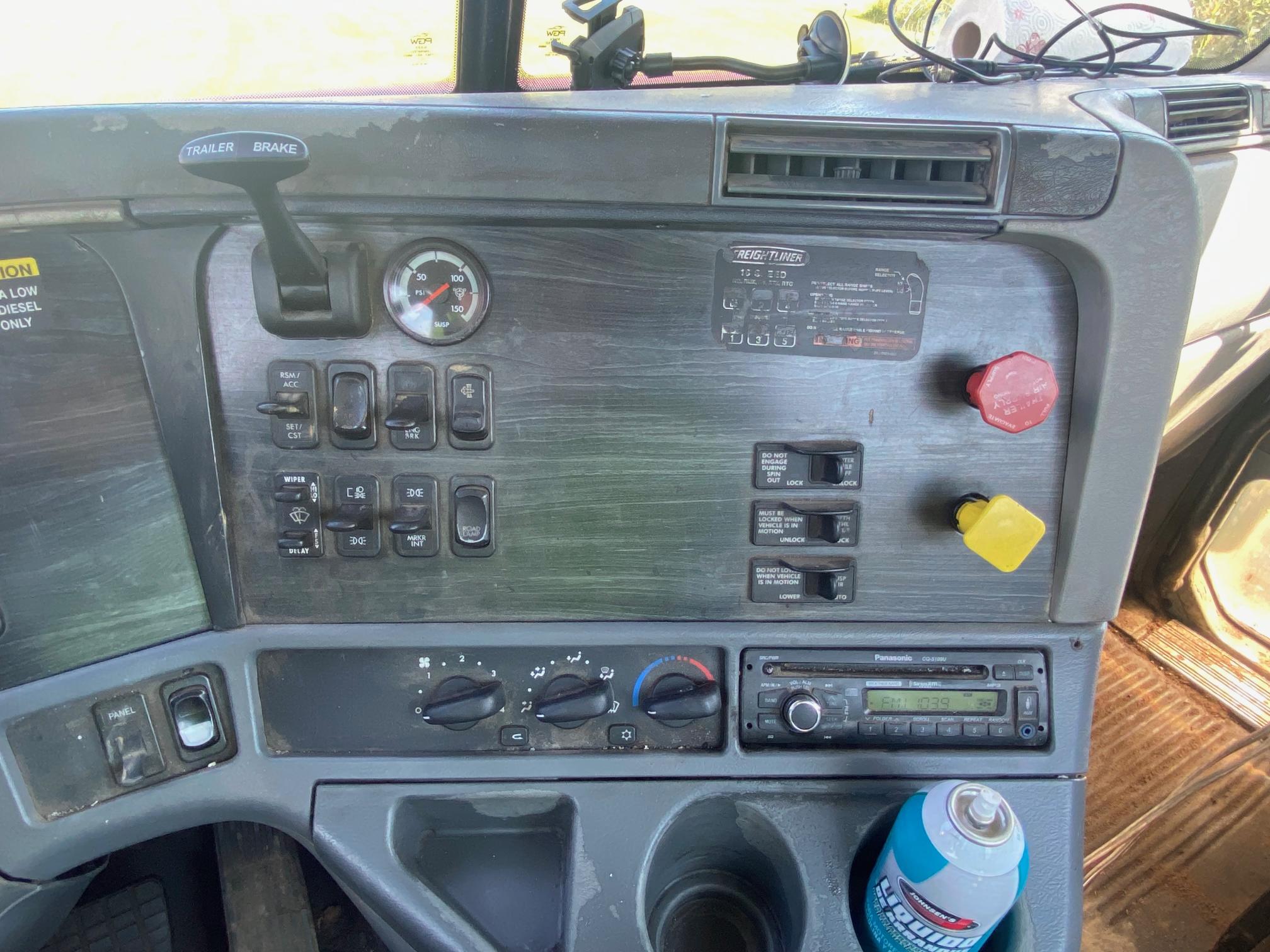 2008 FREIGHTLINER Columbia - Image 7